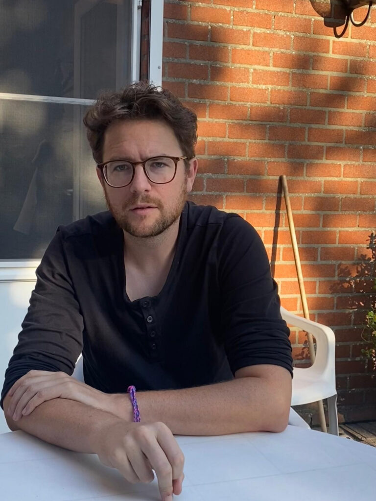 Yannick De Smet, archaeological illustrator and heritage visualisation artist
